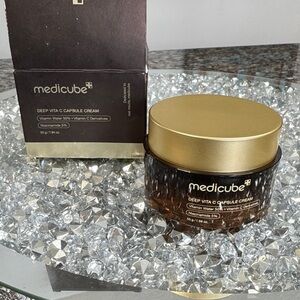 medicube Deep Vita C Capsule Cream — Gold & Brown Moisturizer